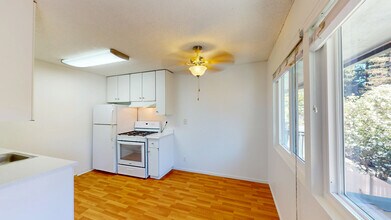 Building Photo - 998 Ignacio Blvd