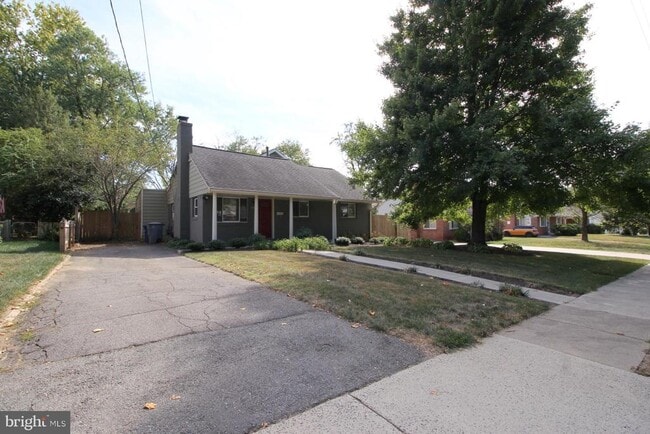 Building Photo - 3287 Annandale Rd