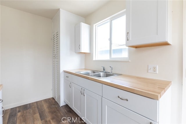 Building Photo - 2218 Placentia Ave