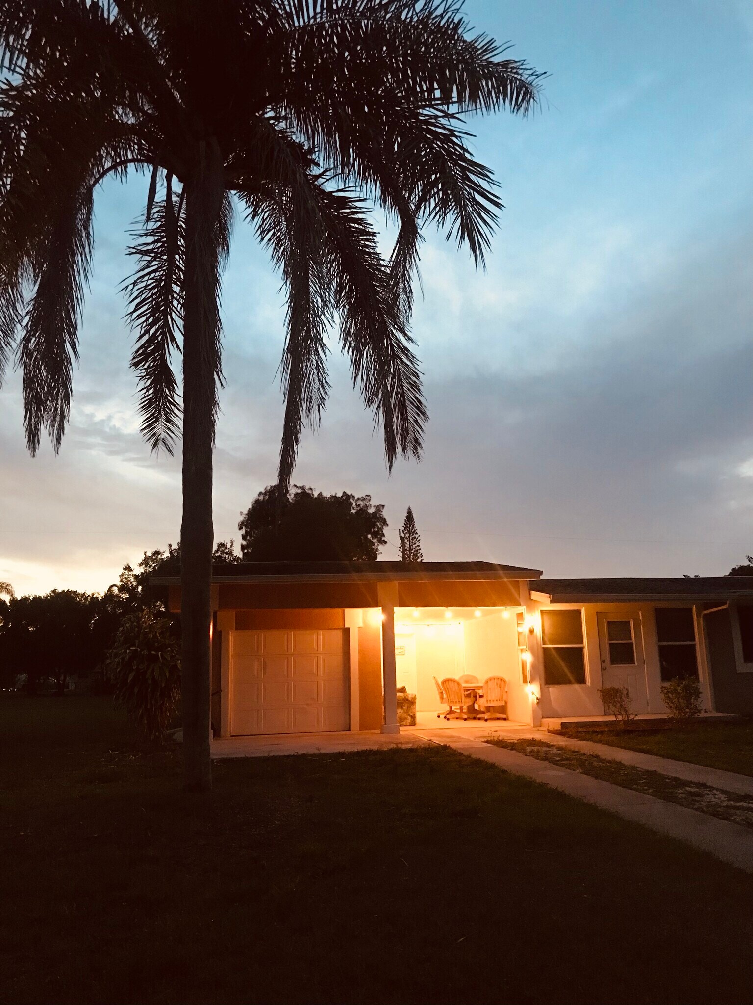 Building Photo - 2440 Manasota Beach Rd