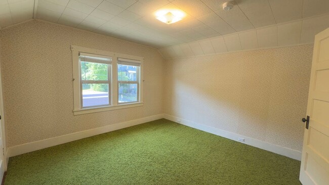 Building Photo - 3360 Harrison Ave