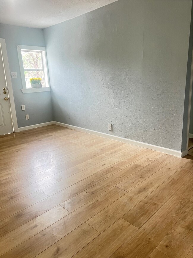 Building Photo - 8608 Prairie View Dr