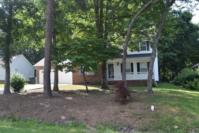 Building Photo - Spacious and Cozy 3-Bedroom Home in a Great Location