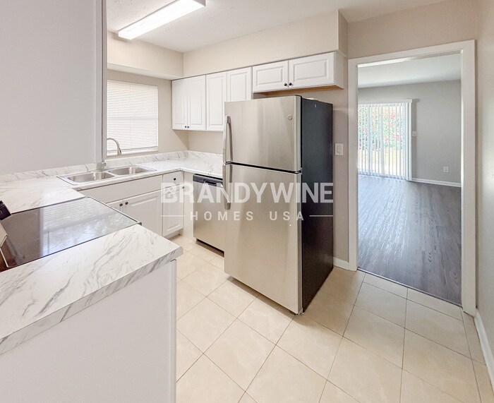 Building Photo - 318 Terrace Dr