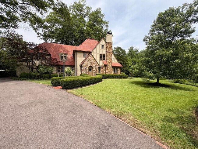 Building Photo - One Of Kind Home In Hedgemore Acres Subdivision! Gated! Landscaping Included! Over 5,000 Sq Ft! M...