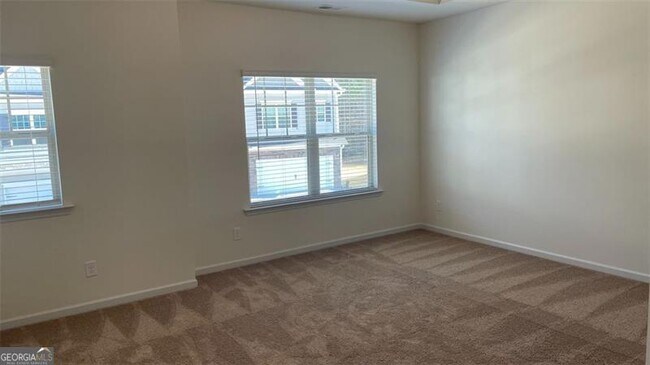 Building Photo - 135 Bryon Ln