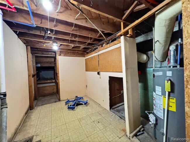 Building Photo - 2090 Moran Ave