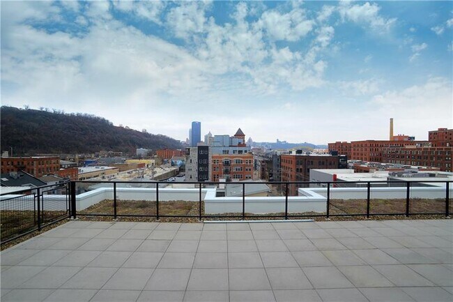 Building Photo - 2554 Smallman St