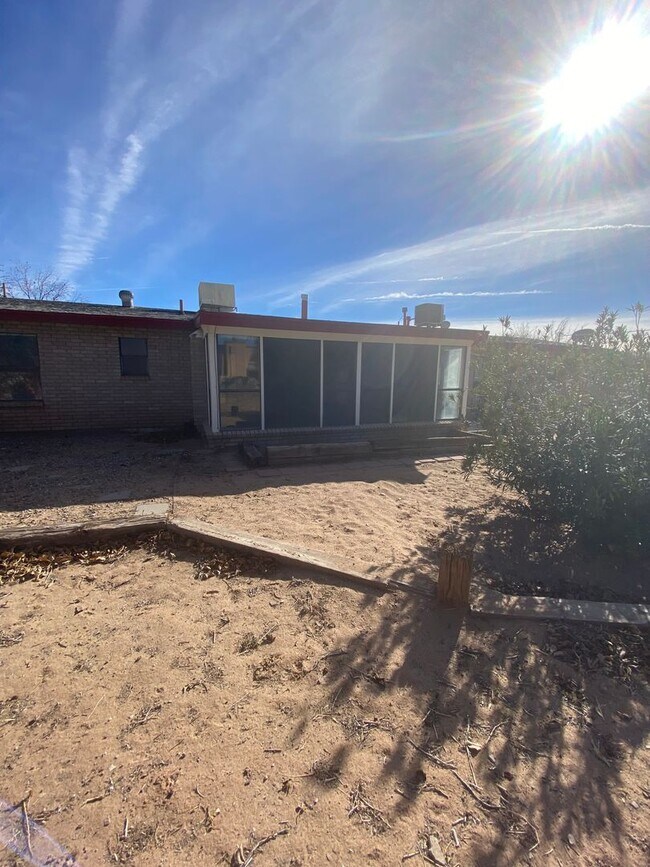 Building Photo - 675 Frank Maes Ave