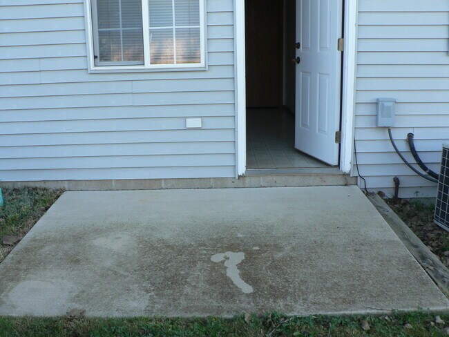 Building Photo - 105 Wood Ct