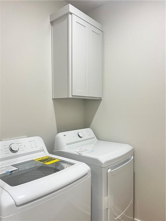 Building Photo - 552 Cosmos St