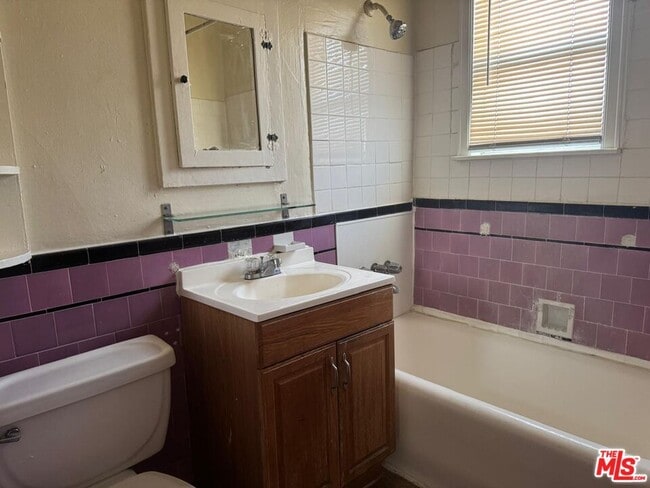 Building Photo - 603 Cochran Ave