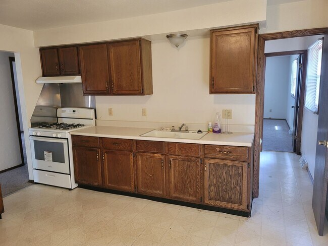 Building Photo - 5730-5732 N. 94th Street