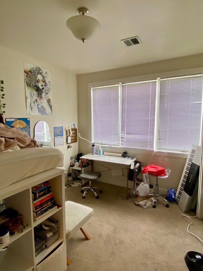 Building Photo - Available for 2026-2027 Fall Pre-Leasing! ...