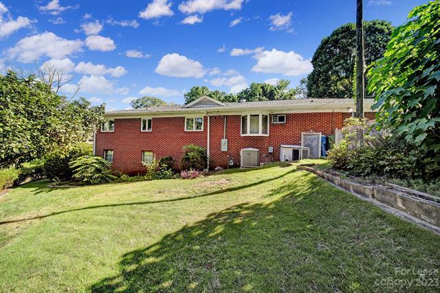 Building Photo - 305 E Catawba Dr
