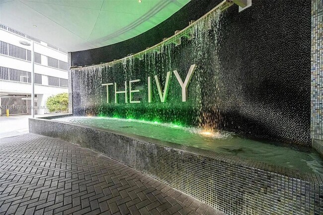 Building Photo - 90 SW 3rd St