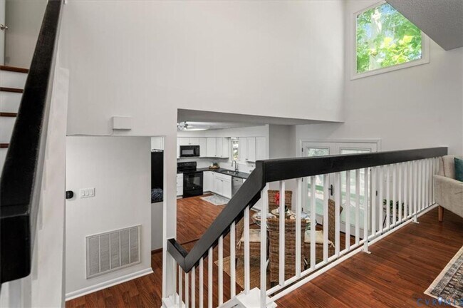 Building Photo - 3 Bedroom Townhome in Henrico!!!