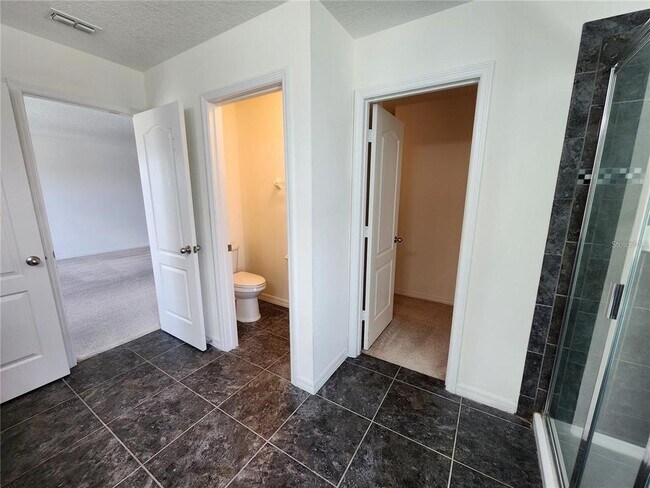 Building Photo - 3320 Mount Vernon Way