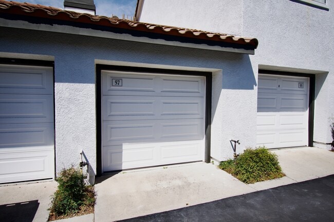 Building Photo - 57 Rabano