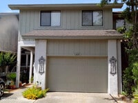 Building Photo - 1309 Capri Dr