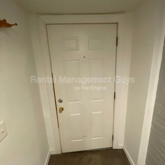 Building Photo - 2021 3rd Ave S