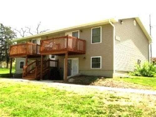 Building Photo - 1002 Millwood Dr
