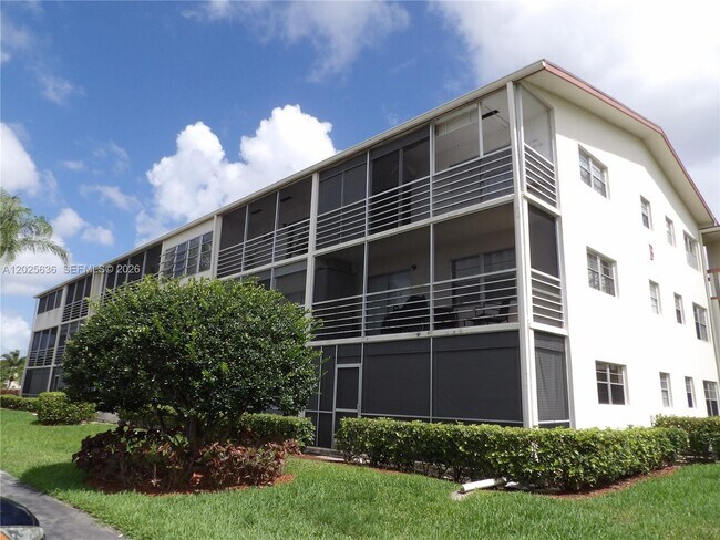 Building Photo - 77 Preston Way