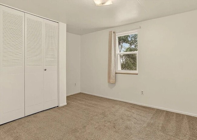 Building Photo - 5846 S Pearl St