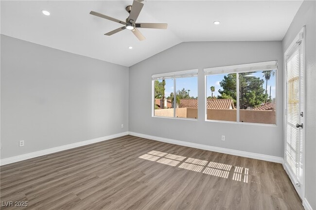 Building Photo - 636 Thornewood Pl