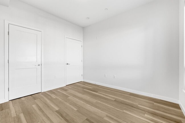 Building Photo - 71 Connecticut Ave