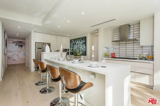 Building Photo - 1621 Malcolm Ave