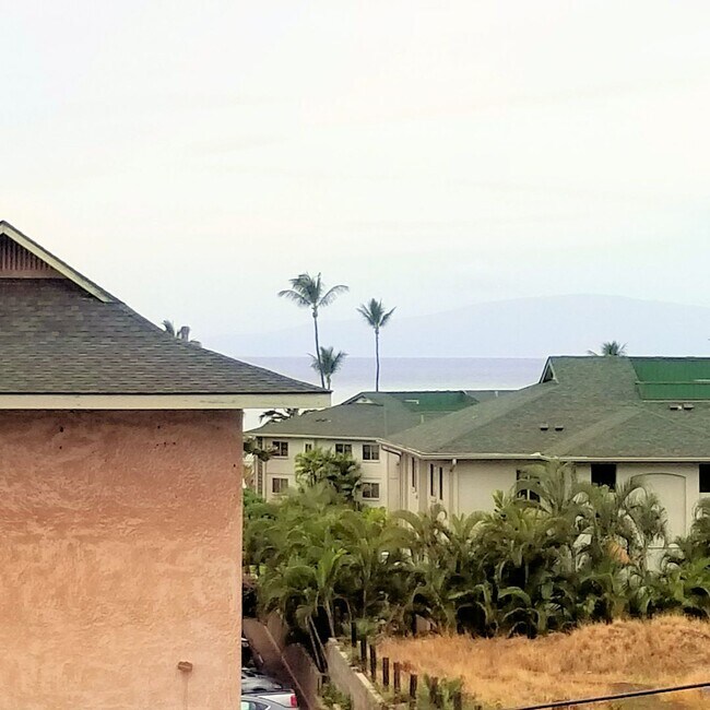 Building Photo - Maui - Live the Beach Life - Remodeled Kihei one bedroom