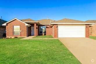 Building Photo - 2303 Blue Jay Dr