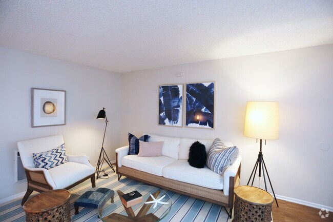 2BR, 2BA-1020 SF - Tuscany Villas