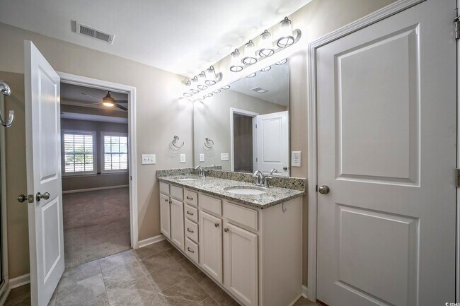 Building Photo - 3712 Park Pointe Ave