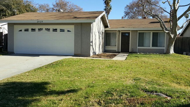 Building Photo - 2929 S Cedar Ridge Pl