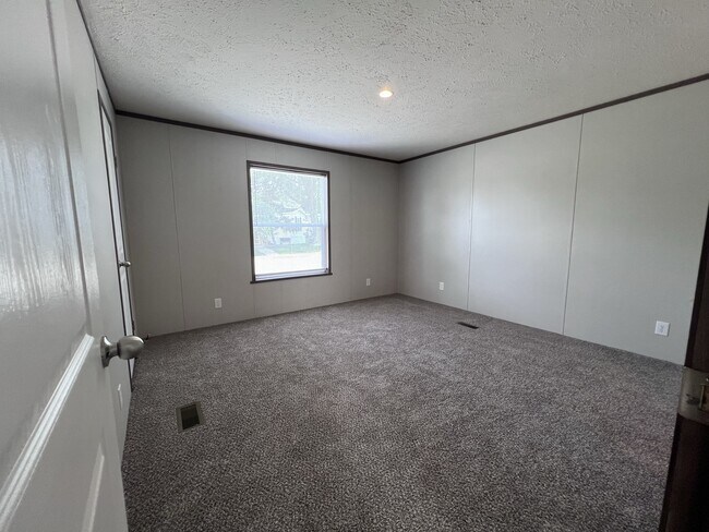 Building Photo - 99 Patton Dr