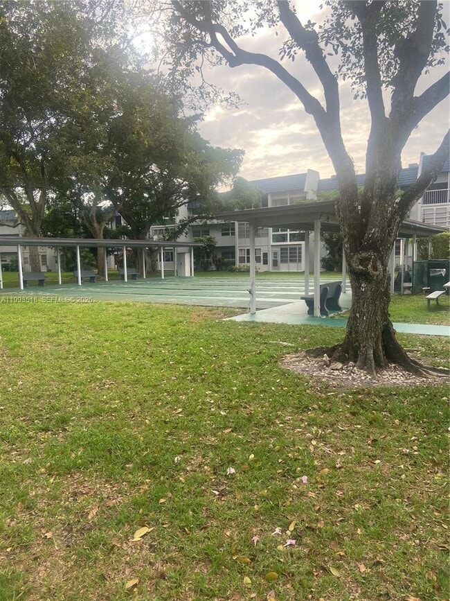 Building Photo - 7897 Golf Cir Dr