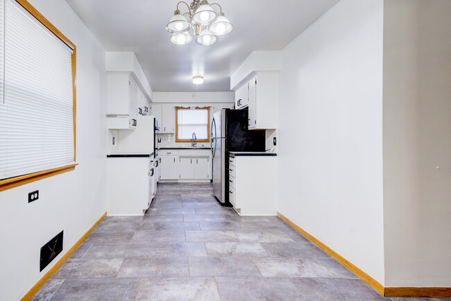 Kitchen and Dining Room (2) - 949 Hawthorne Ave E