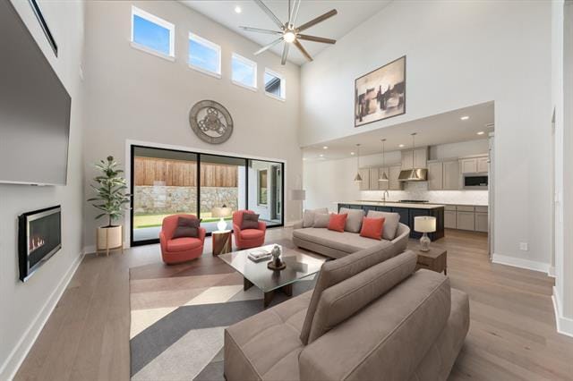 Building Photo - 6832 Sunset Hls Dr