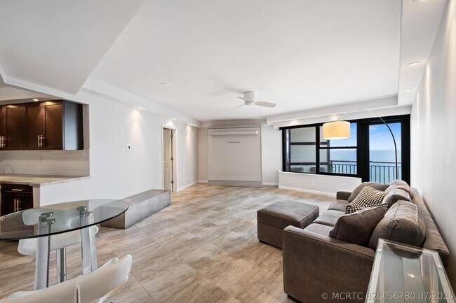 Building Photo - 3800 Galt Ocean Dr