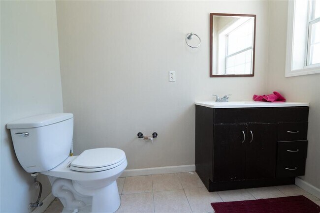 Building Photo - 4807 Merwin St