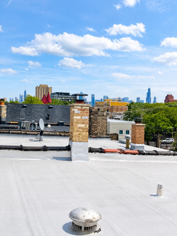 Building Photo - 2621 W Crystal St
