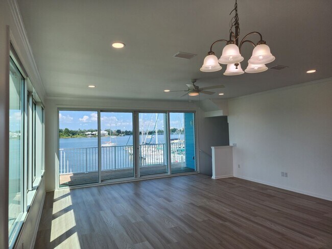 Building Photo - WATERFRONT ON WATSON BAYOU