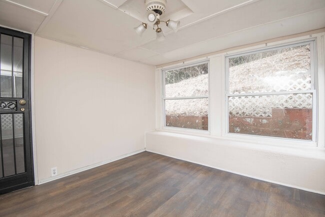 Building Photo - 3051 Dow Dr