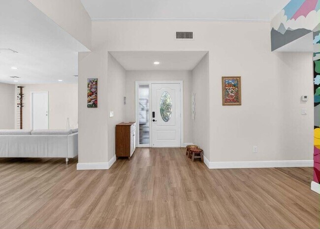 Building Photo - 4175 Bay Laurel Way