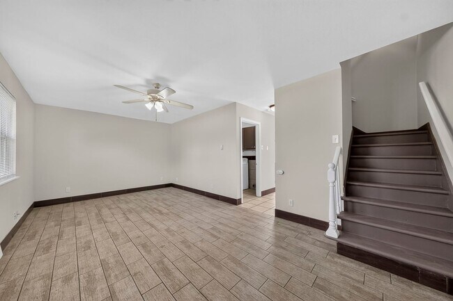 Building Photo - 7473 Hazelcrest Dr