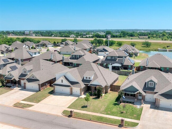 Building Photo - 800 Bison Crossing Dr