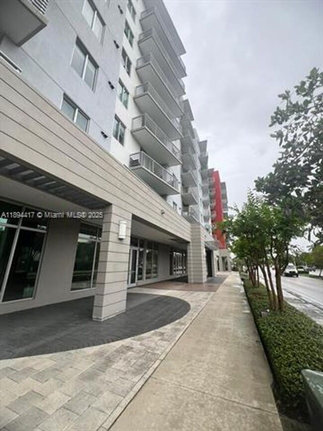 Building Photo - 7661 NW 107th Ave