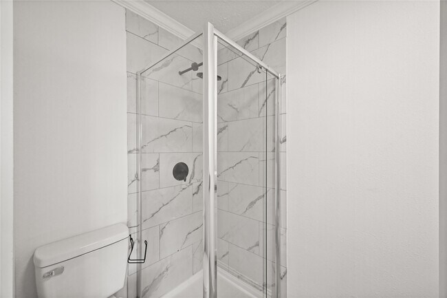 Building Photo - 205 Raymond St